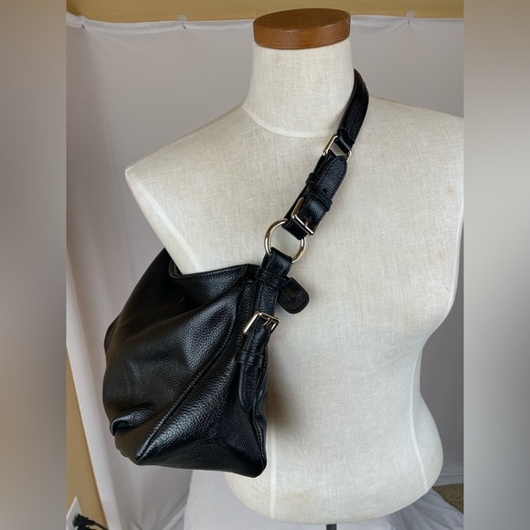 S-zone black leather with gold hardware hobo shoulder bag - Picture 4 of 14